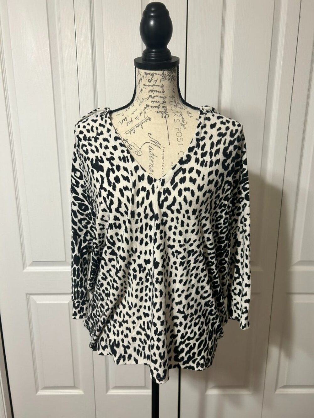 Chaser Leopard Print Hooded Top Womens Large High Low Relaxed Fit